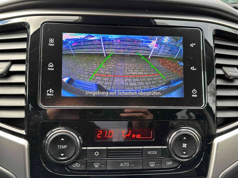 ميتسوبيشي إل ٢٠٠ Interior 
