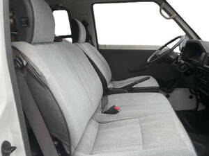 Mitsubishi L300 Interior 