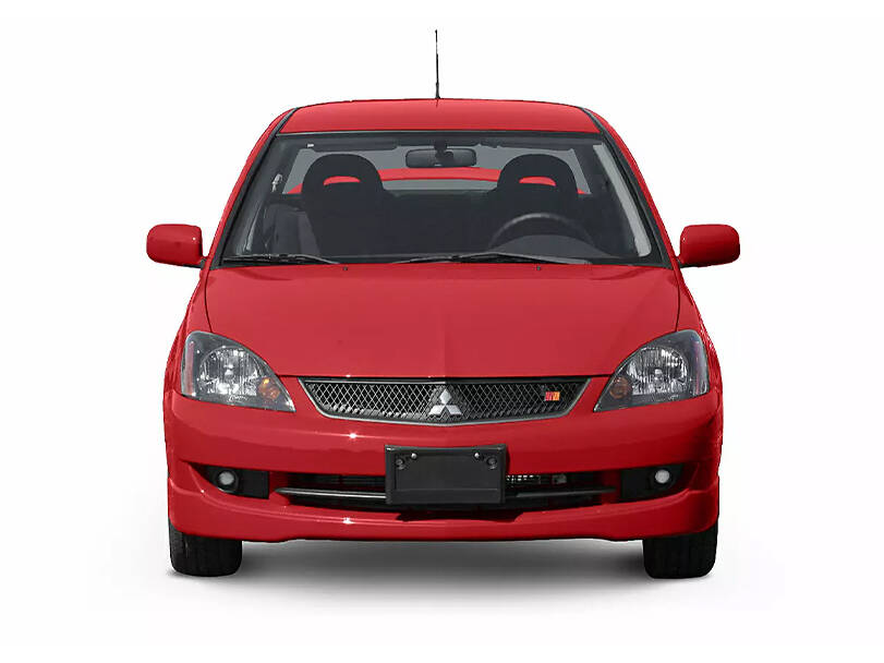 ميتسوبيشي لانسر Exterior 
