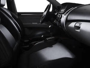 ميتسوبيشي مونتيرو سبورت الداخلية 