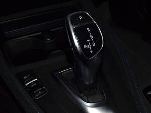 بي ام دبليو الفئة الثانية الداخلية 