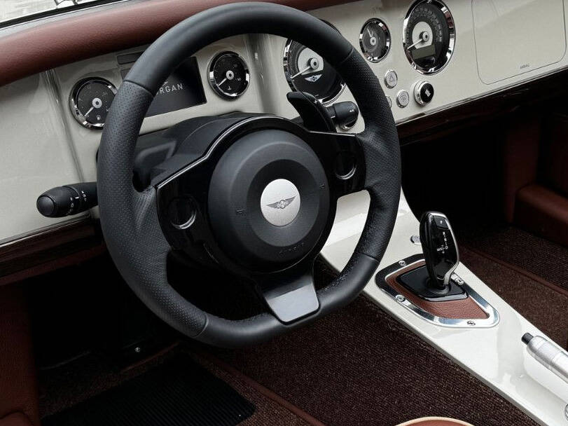 Morgan Plus Six 2025 Interior 