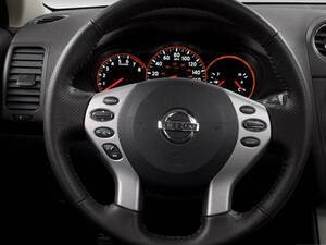 نيسان ألتيما الداخلية 