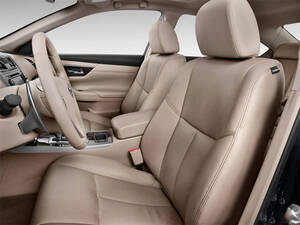 نيسان ألتيما الداخلية 