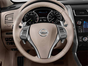 نيسان ألتيما الداخلية 