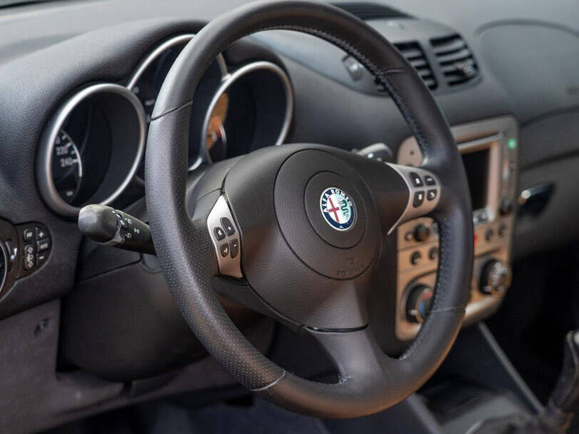 ألفا روميو 147 Interior 