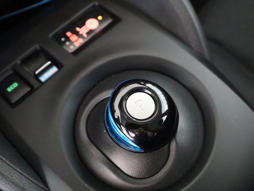 نيسان ليف 2025 Interior 