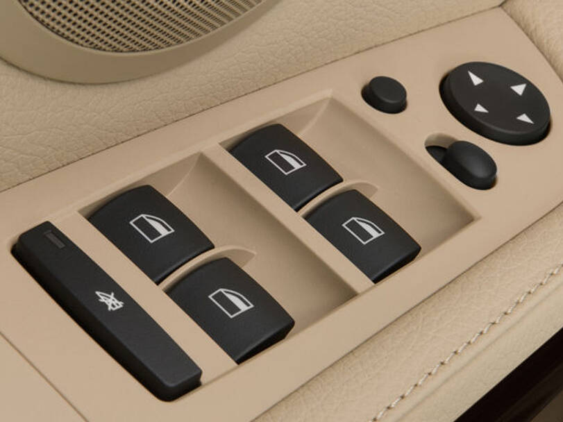 بي ام دبليو ٣ سيريز الجيل الخامس (E90) Interior 