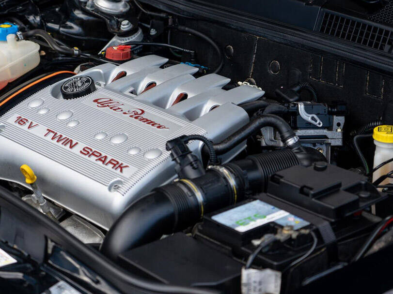 ألفا روميو 147 Exterior 