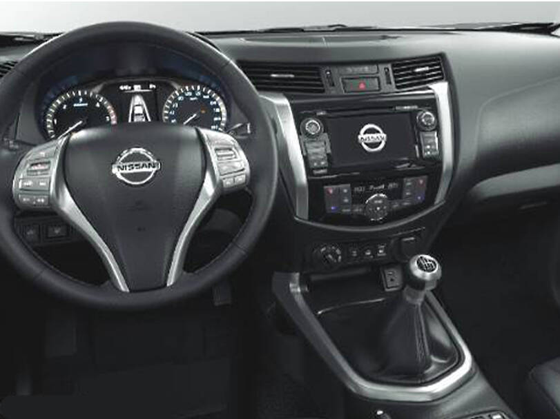 نيسان نافارا 2025 Interior 