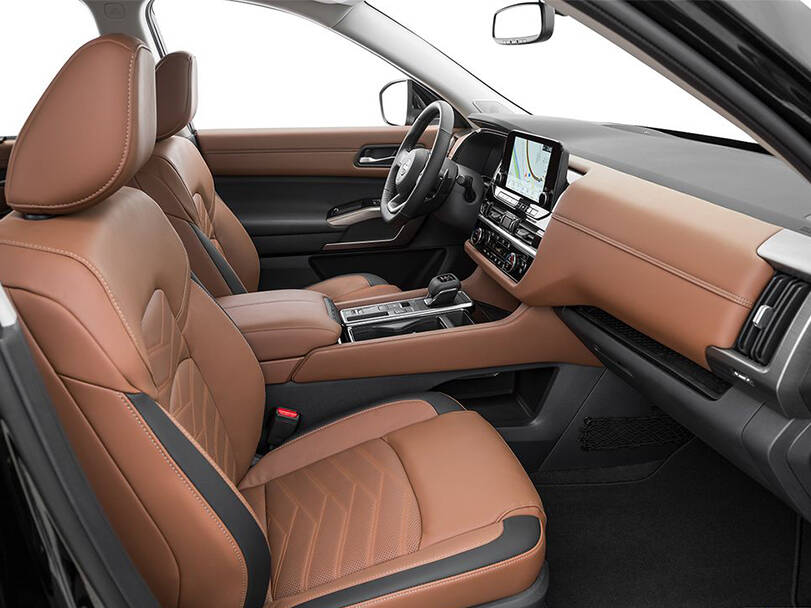 نيسان باثفايندر Interior 