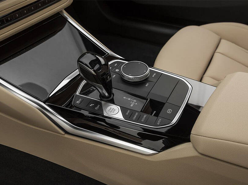 بي ام دبليو ٣ سيريز 2025 Interior 