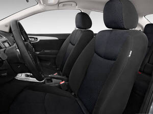 نيسان سنترا الداخلية 