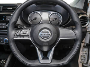 نيسان صني الداخلية 