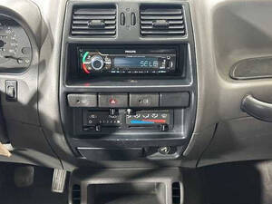 نيسان تيرانو الداخلية 