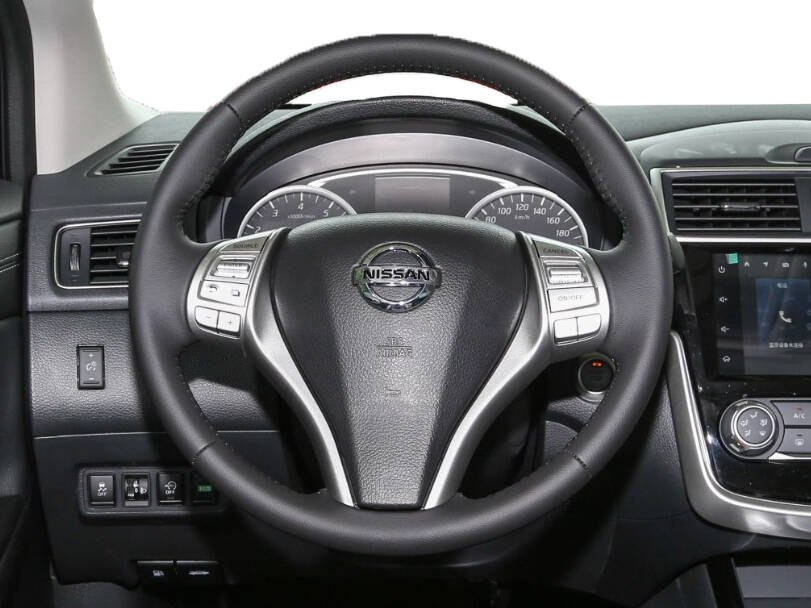 نيسان تيدا 2025 Interior 