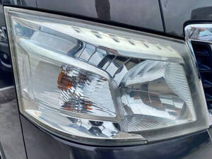 Nissan Urvan Exterior 