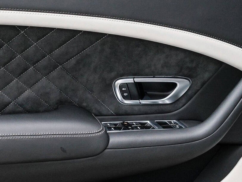 بي ام دبليو ٤ سيريز 2025 Interior 