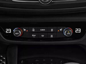 أوبل إنسيجنيا الداخلية 