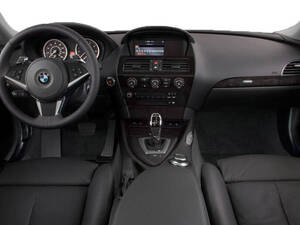 بي ام دبليو الفئة السادسة الداخلية 