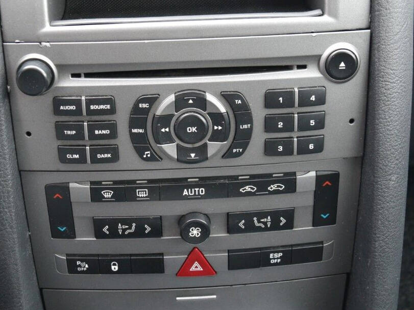 Peugeot 407 Interior 