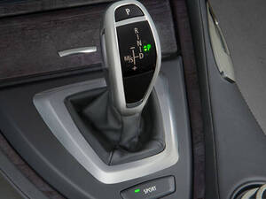 بي ام دبليو الفئة السادسة الداخلية 