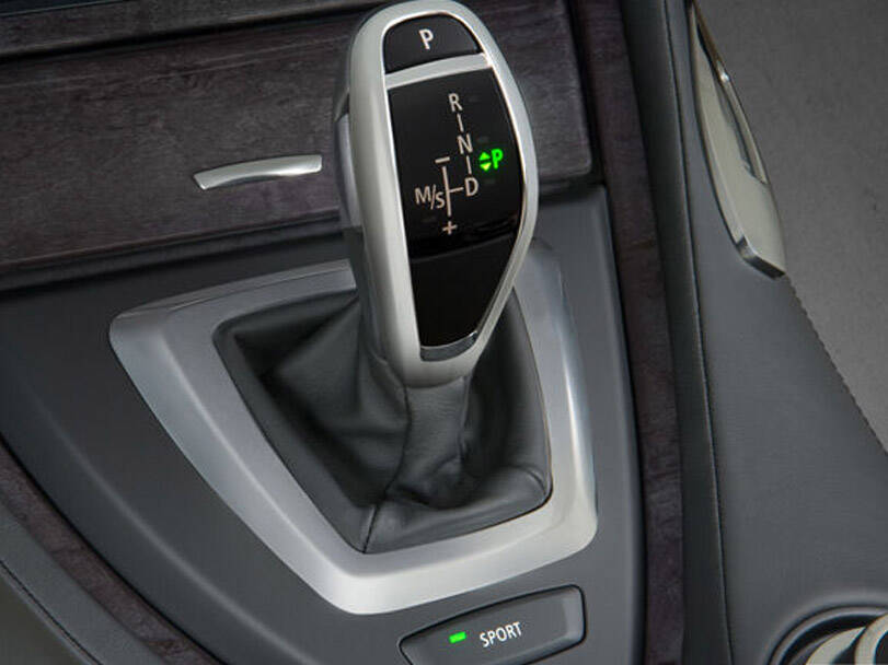 بي ام دبليو ٦ سيريز الجيل الثاني (E63) Interior 