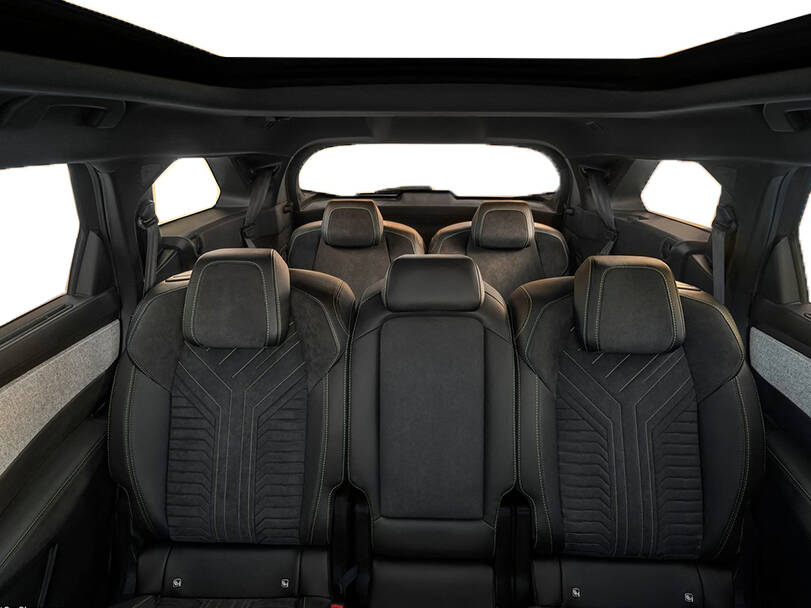 بيجو 5008 2025 الداخلية 