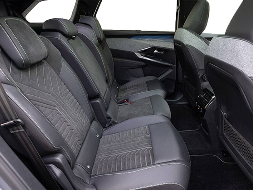 بيجو 5008 2025 الداخلية 