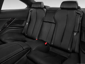 بي ام دبليو الفئة السادسة الداخلية 