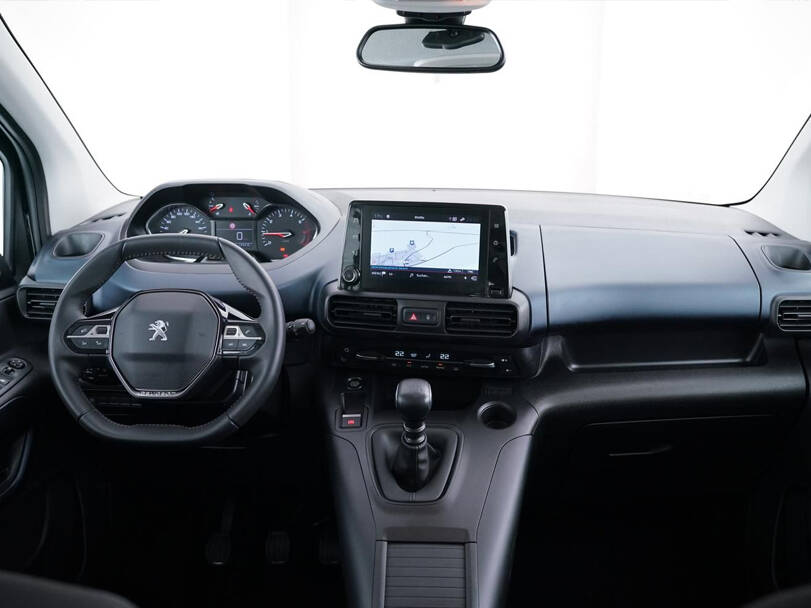 بيجو ريفتر Interior 