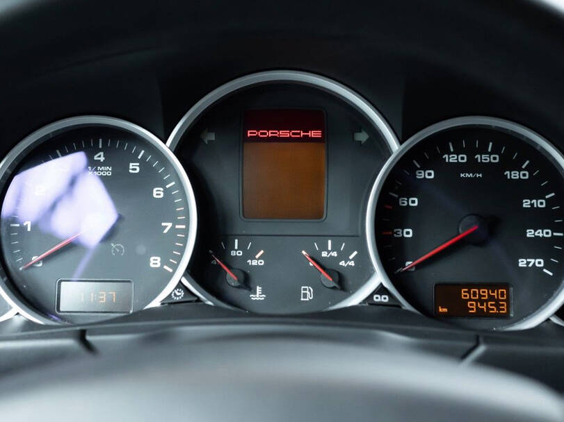 Porsche Cayenne 1st (E19PA) Generation Interior 