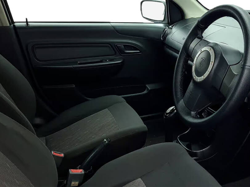 بروتون ساجا Interior 