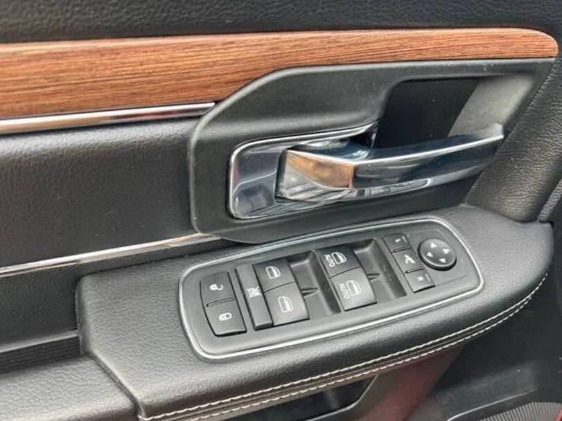 رام 2500 الجيل الرابع (DS) Interior 