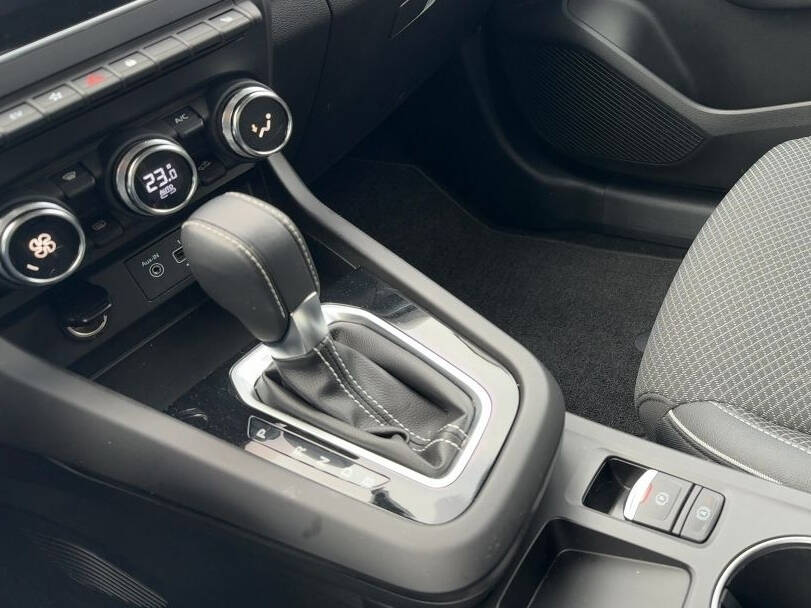 Renault Arkana 1st (LJC) Generation Interior 