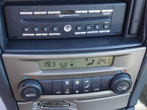 رينو لاجونا الداخلية 