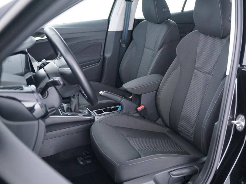شكودا فابيا 2025 Interior 
