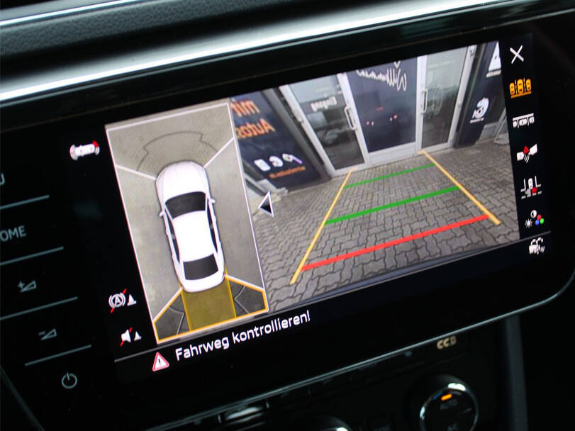 شكودا سوبرب الجيل الثالث (B8) Interior 