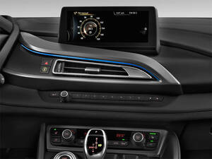 بي ام دبليو آي ٨ الداخلية 