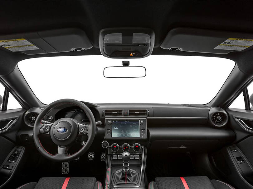 سوبارو بي آر زد Interior 