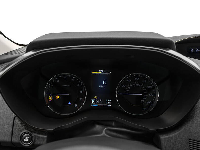 سوبارو كروس تريك Interior 