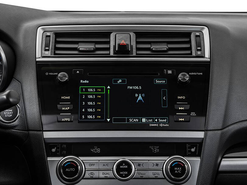 سوبارو ليجاسي Interior 