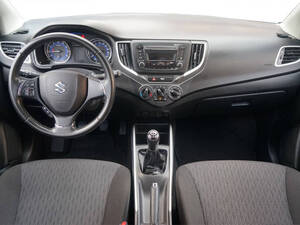  سوزوكي بالينو الداخلية 