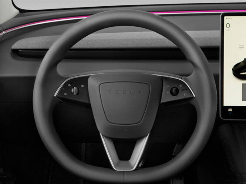 تسلا موديل ٣ 2025 Interior 