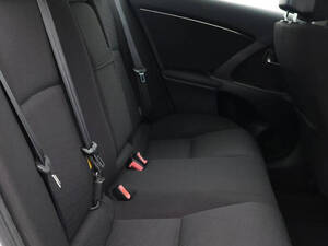 تويوتا أفينسيس الداخلية 