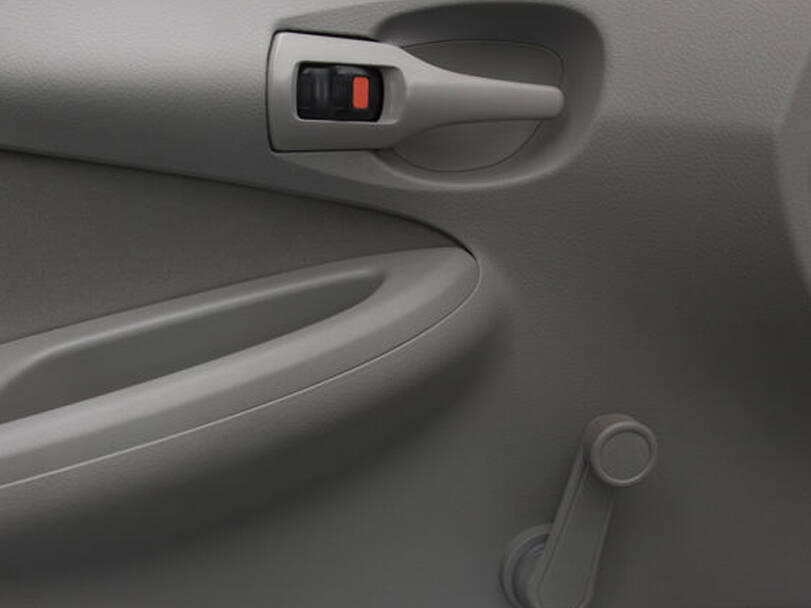 Toyota Corolla 10th (E140) Generation Interior 