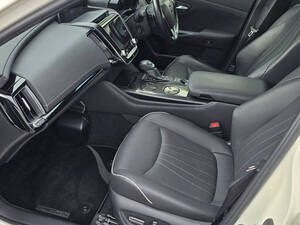 Toyota Crown Interior 