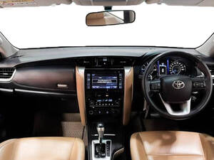 تويوتا فورتشنر الداخلية 