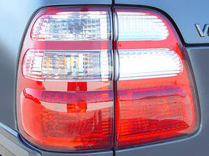 Toyota Land Cruiser 6th (J100) Generation