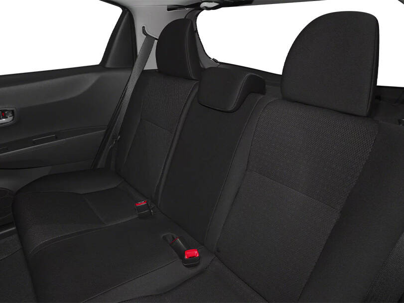 تويوتا يارس الجيل الثالث (XP130) Interior 